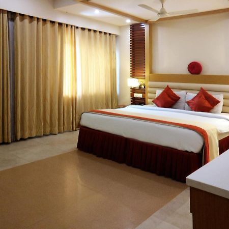 Hotel Mb International Palace Side Mysore Extérieur photo