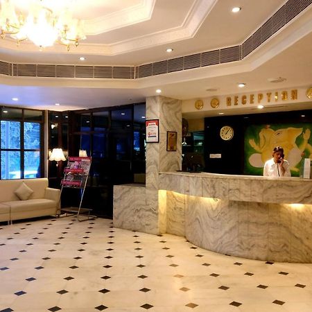 Hotel Mb International Palace Side Mysore Extérieur photo