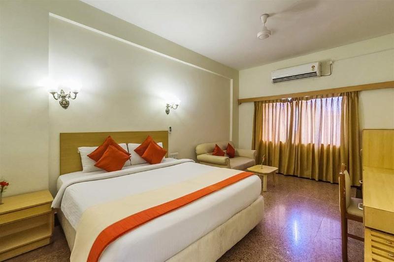 Hotel Mb International Palace Side Mysore Extérieur photo