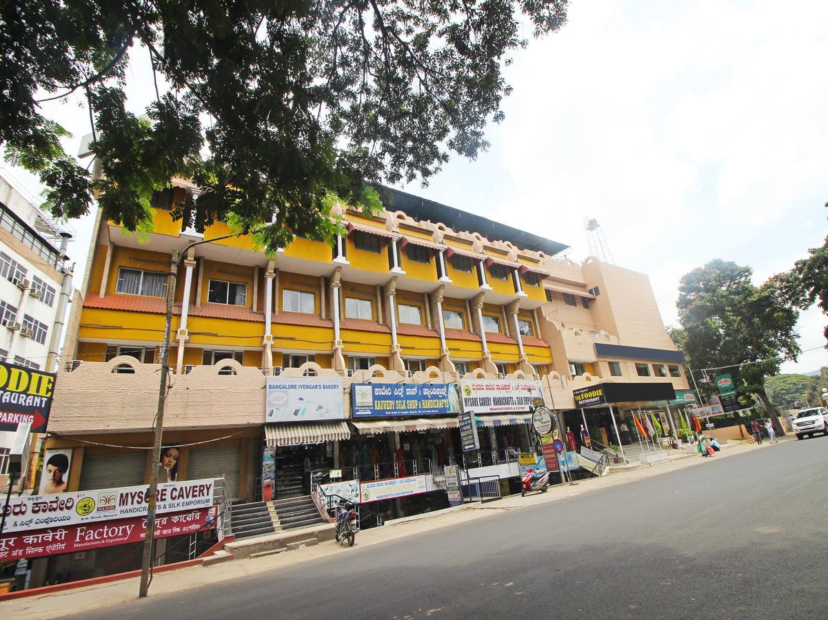 Hotel Mb International Palace Side Mysore Extérieur photo