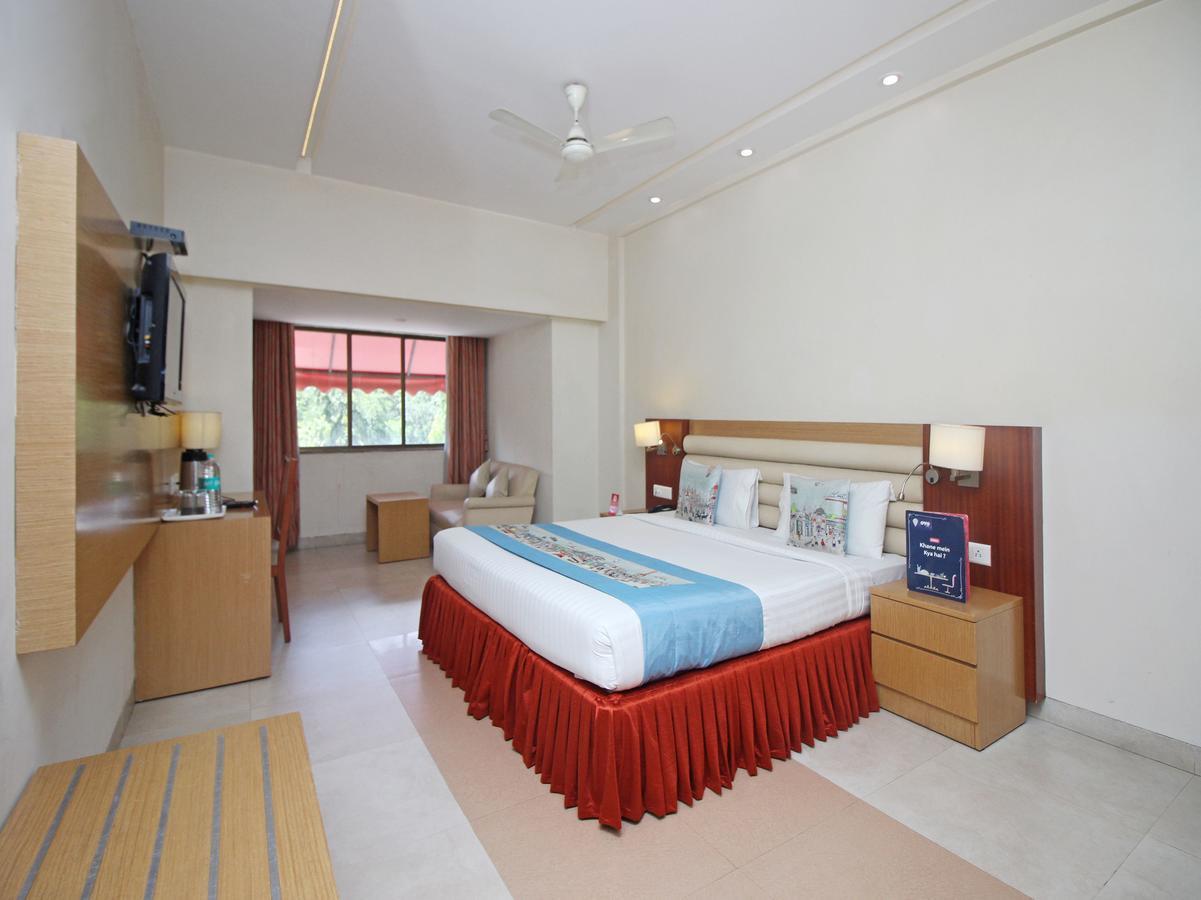 Hotel Mb International Palace Side Mysore Extérieur photo