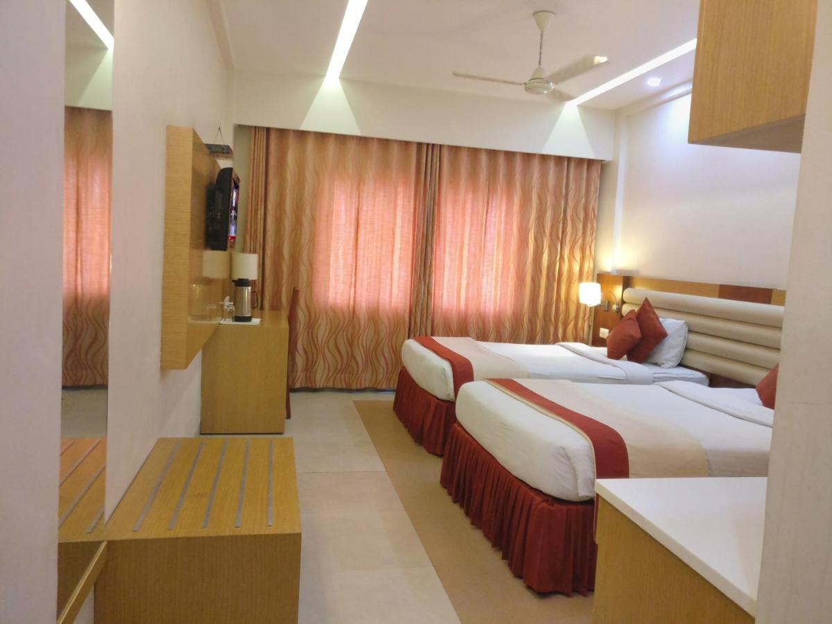 Hotel Mb International Palace Side Mysore Extérieur photo